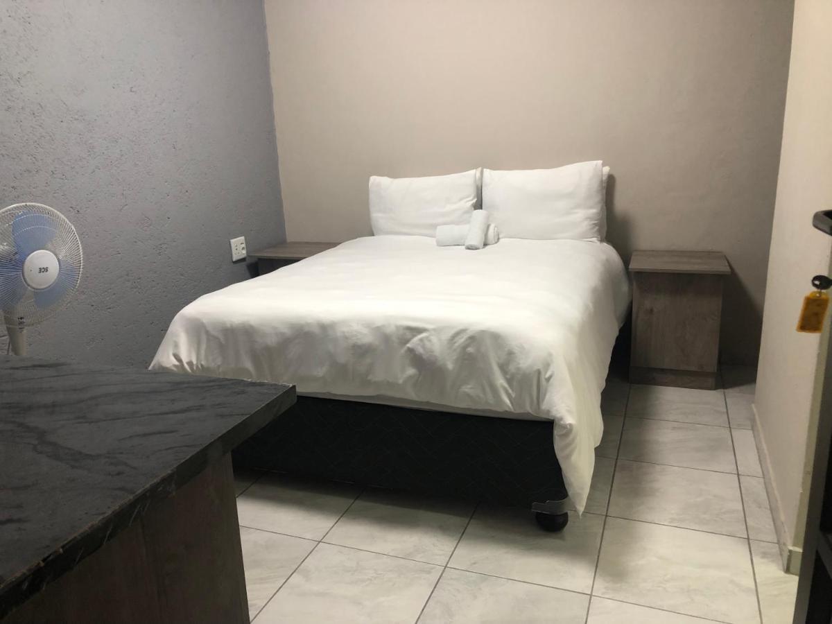 The Nest Overnight And Accommodation Usakos Luaran gambar